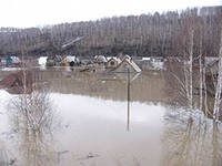 В ближайшие дни Украину может накрыть волна наводнений. Говорят, вода в реках поднимется на полтора метра